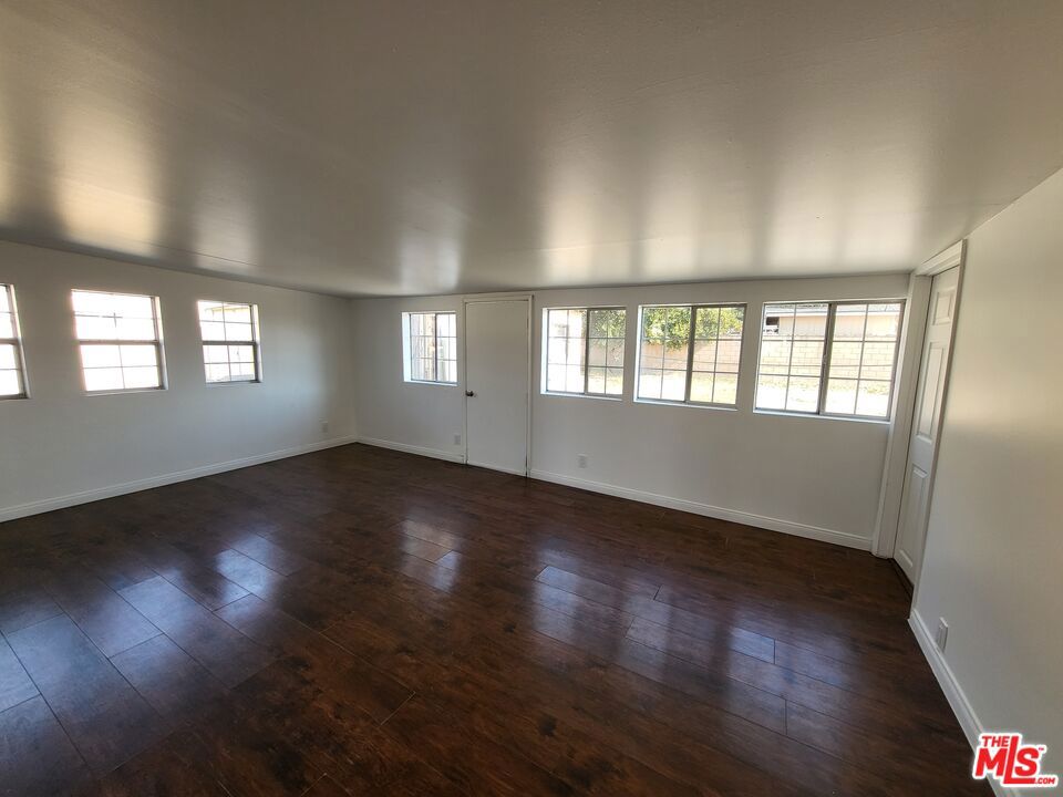 1760 S Vecino Avenue Property Photo 12