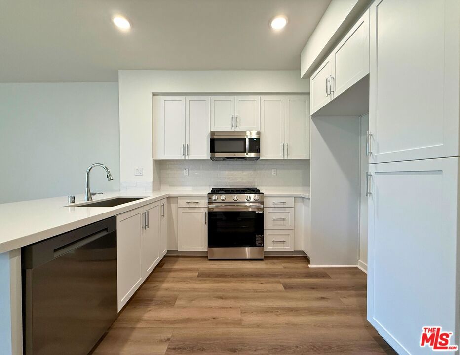 1826 W Merced Avenue Property Photo 4