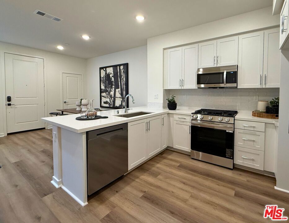 1826 W Merced Avenue Property Photo 5