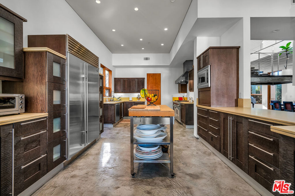 1055 26th Street Property Photo 19