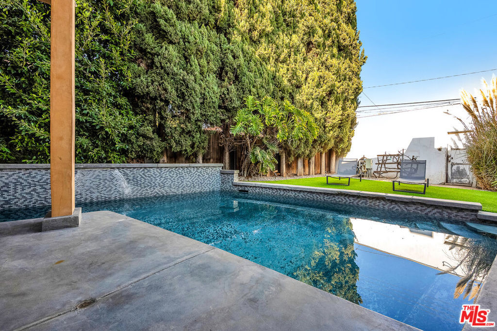 1055 26th Street Property Photo 31