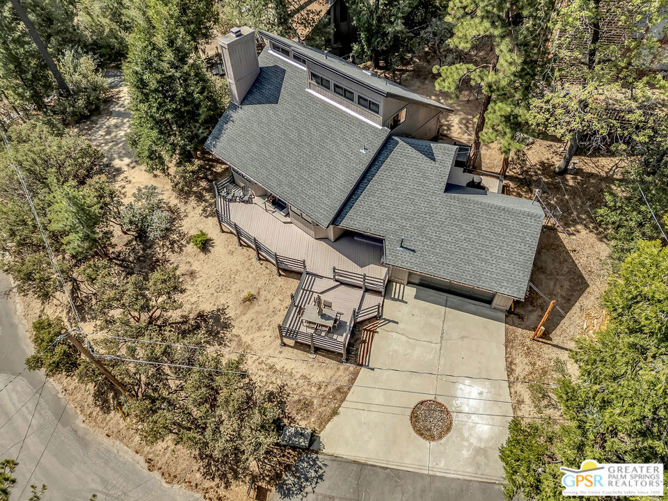 25181 Gail Drive Property Photo 3