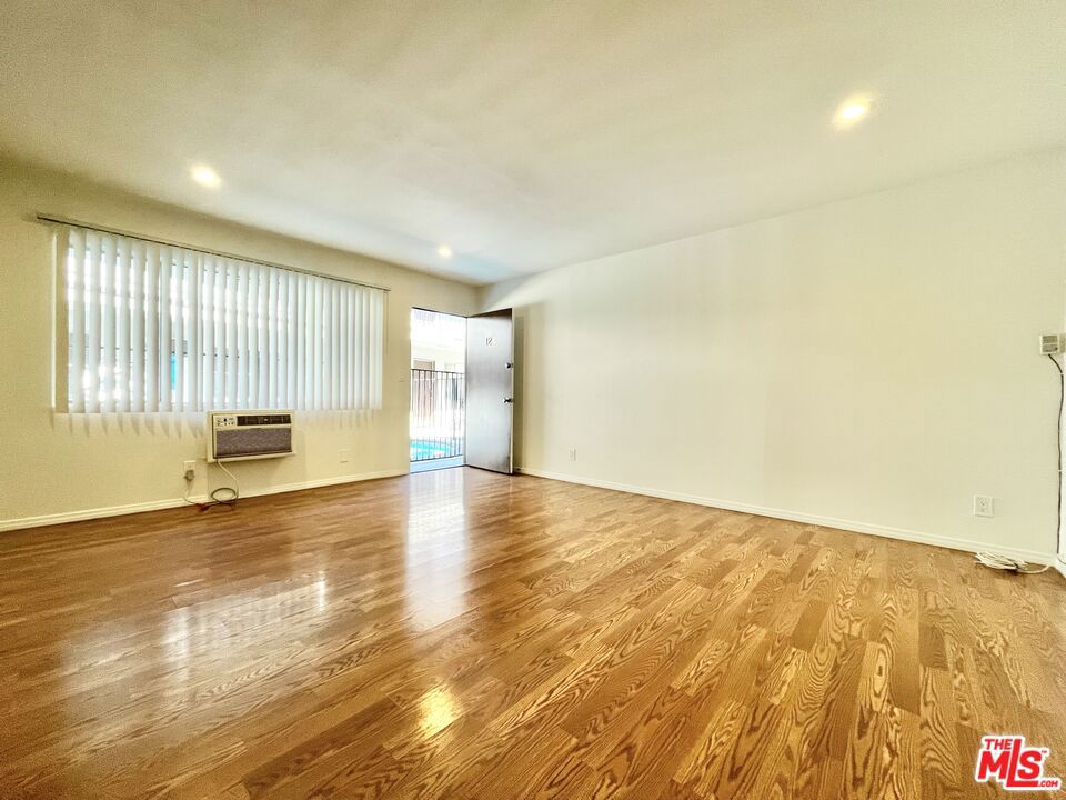 4100 Arch Dr Property Photo 7