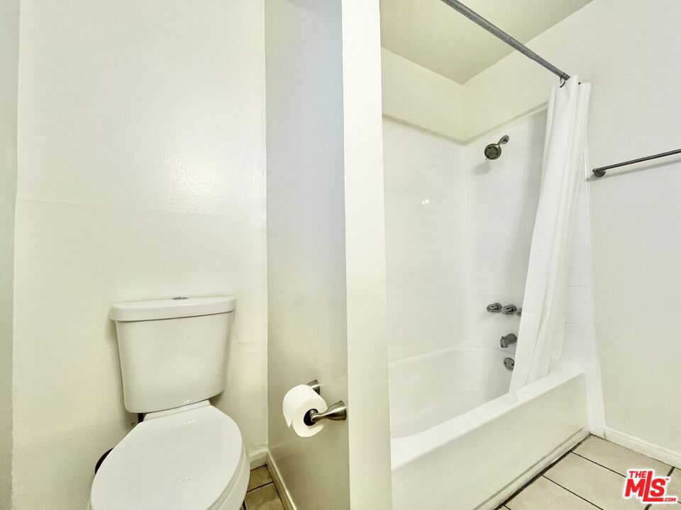 4100 Arch Dr Property Photo 9
