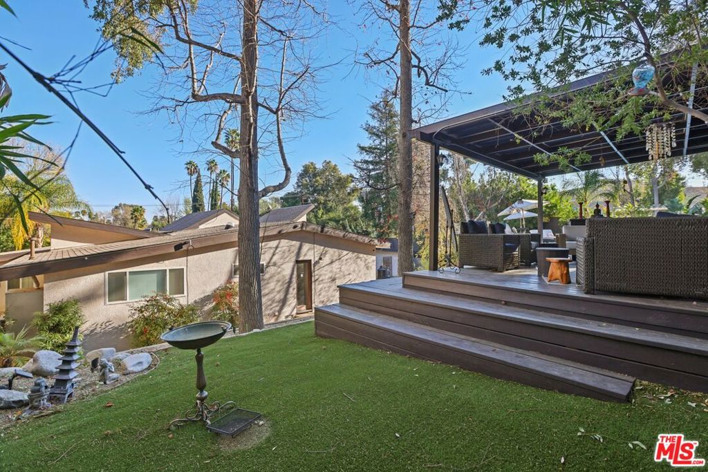 19716 Wells Drive Property Photo 33