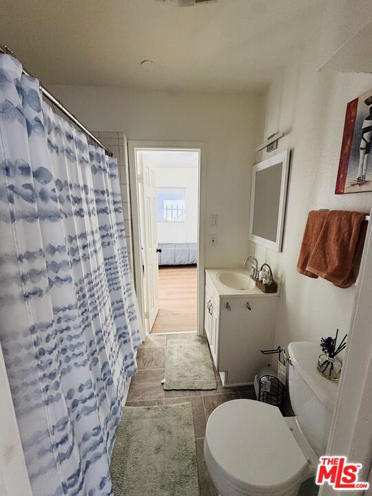 644 W 81st Street 644 Property Photo 6