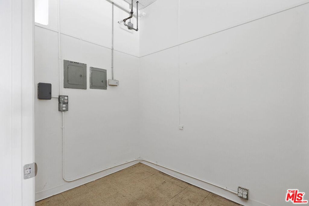 14604 Crenshaw Boulevard Property Photo 17