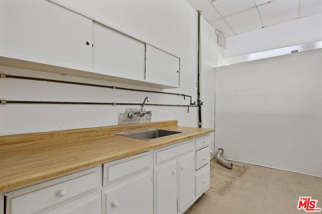 14604 Crenshaw Boulevard Property Photo 19