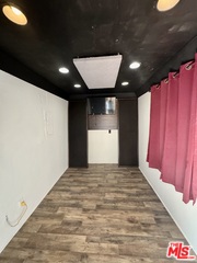 10626 Magnolia Boulevard 2 Property Photo 11