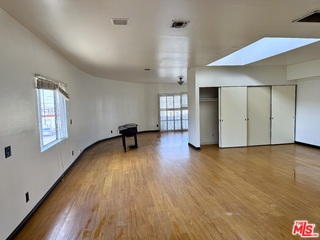 10626 Magnolia Boulevard 2 Property Photo 22
