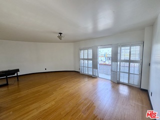 10626 Magnolia Boulevard 2 Property Photo 25