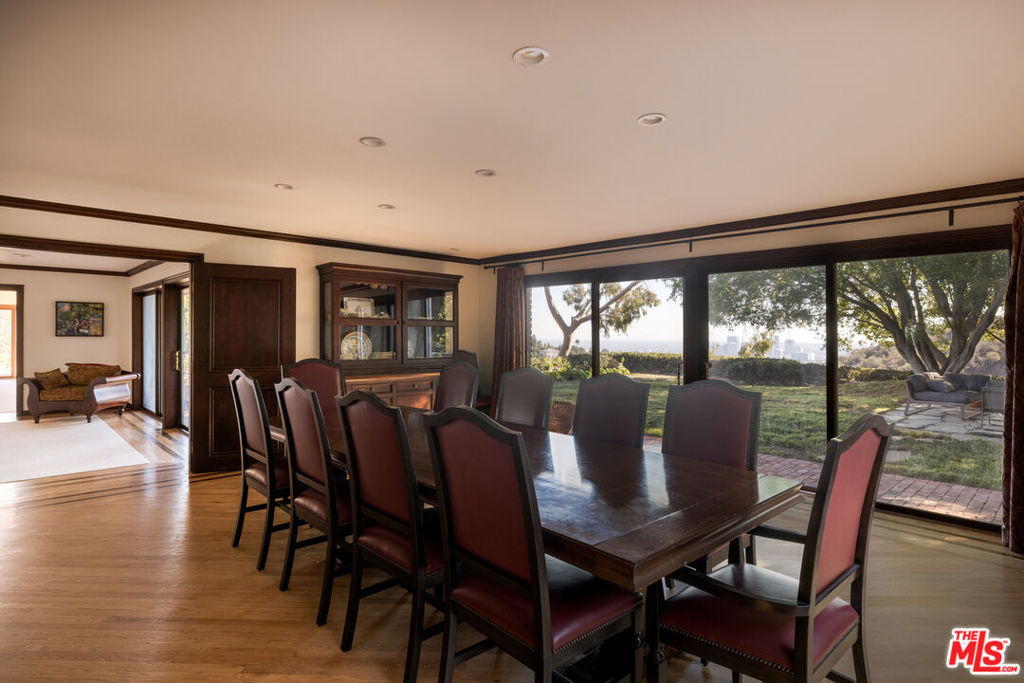 10694 Somma Way Property Photo 13