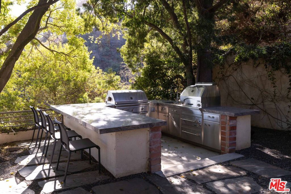 10694 Somma Way Property Photo 33