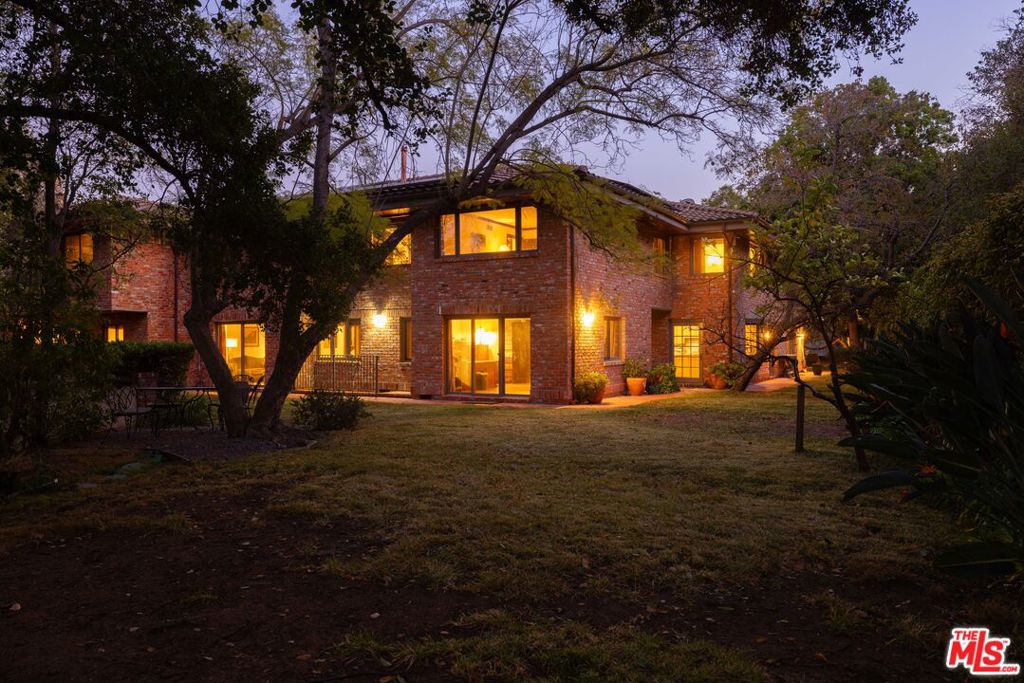 10694 Somma Way Property Photo 41