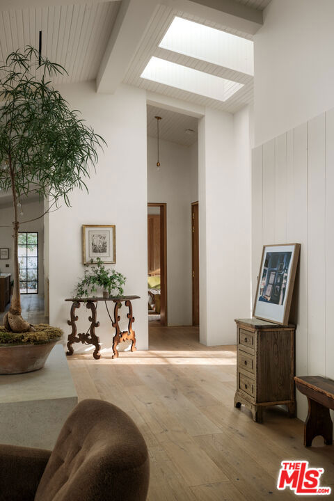 2420 Mandeville Canyon Road Property Photo 8