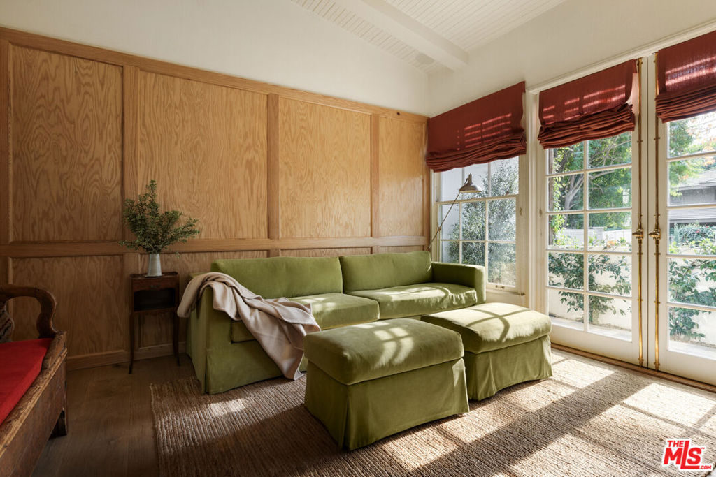 2420 Mandeville Canyon Road Property Photo 15