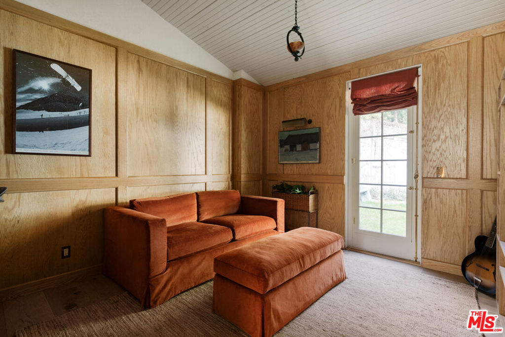 2420 Mandeville Canyon Road Property Photo 20