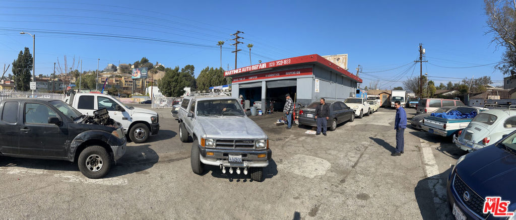 3900 N Figueroa Street Property Photo 5