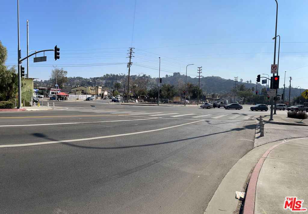 3900 N Figueroa Street Property Photo 7