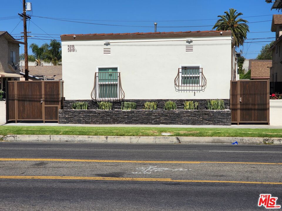 5918 S Figueroa Street Property Photo 1