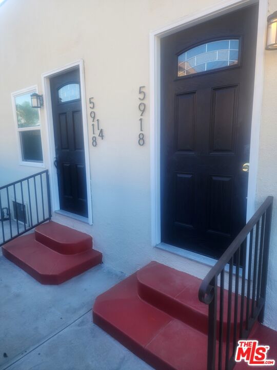 5918 S Figueroa Street Property Photo 2