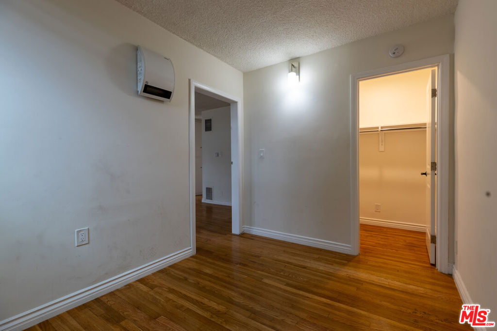 11133 Rose Avenue 15 Property Photo 2