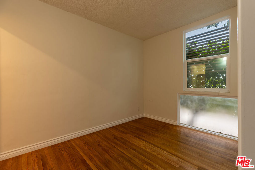 11133 Rose Avenue 15 Property Photo 4