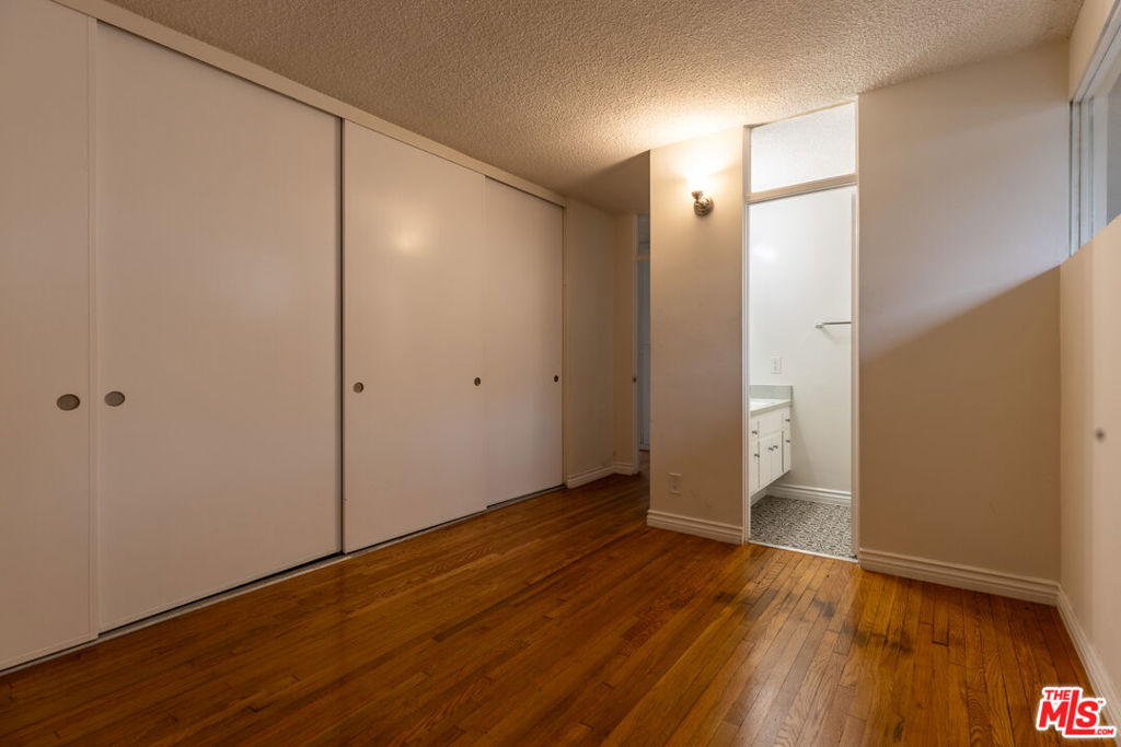 11133 Rose Avenue 15 Property Photo 5