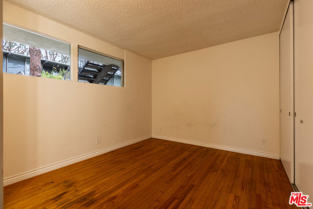 11133 Rose Avenue 15 Property Photo 8