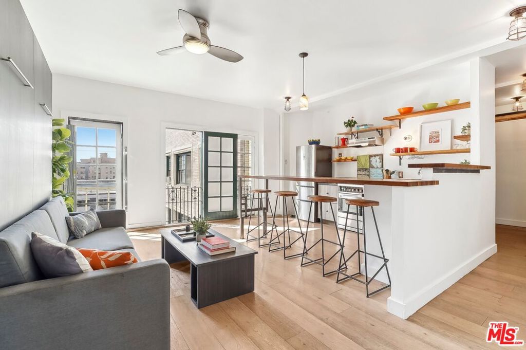 2121 James M Wood Boulevard 414 Property Photo 1