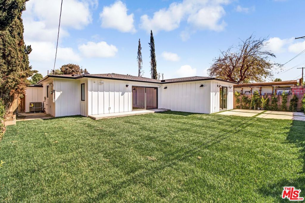6517 Longridge Avenue Property Photo 28