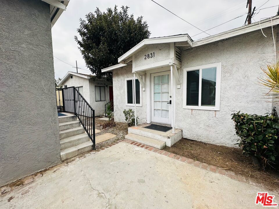 2827 Huron Street Property Photo 9