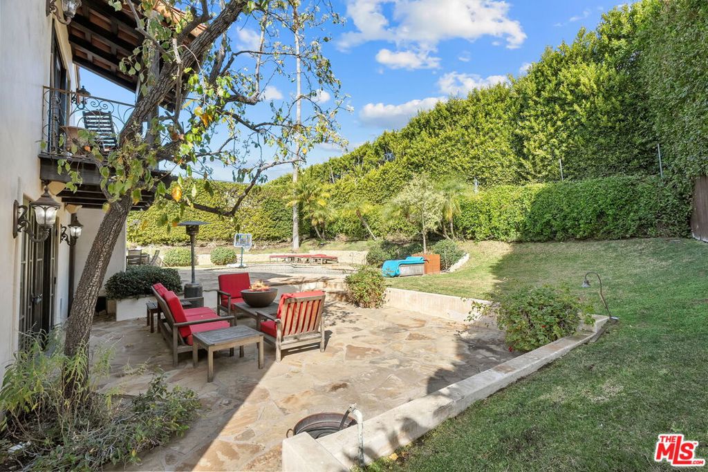 1618 Stradella Road Property Photo 38