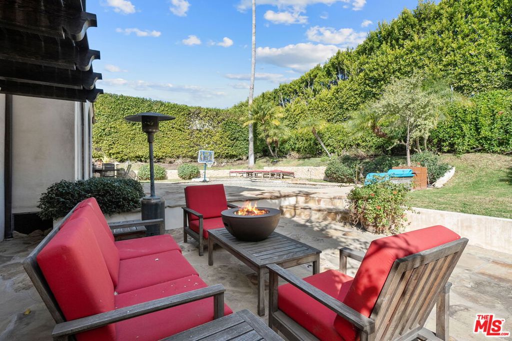 1618 Stradella Road Property Photo 43