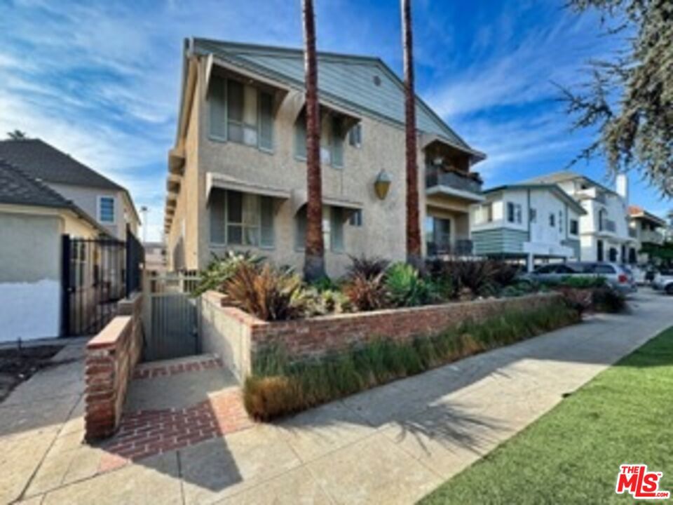 854 9th Street Property Photo 1
