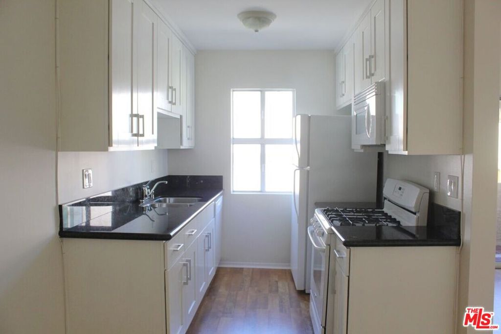 854 9th Street Property Photo 13