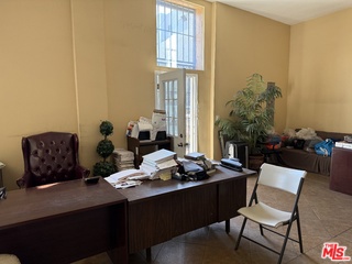 733 Ceres Avenue Property Photo 4