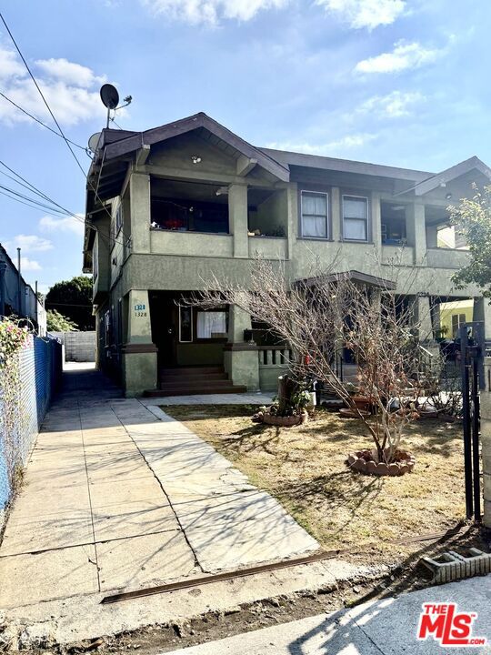 1328 Constance Street Property Photo 5