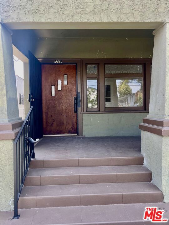 1328 Constance Street Property Photo 6