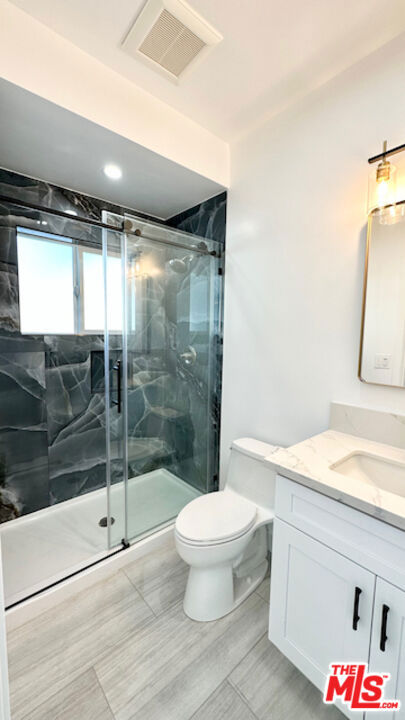 1339 S Hudson Avenue Property Photo 8