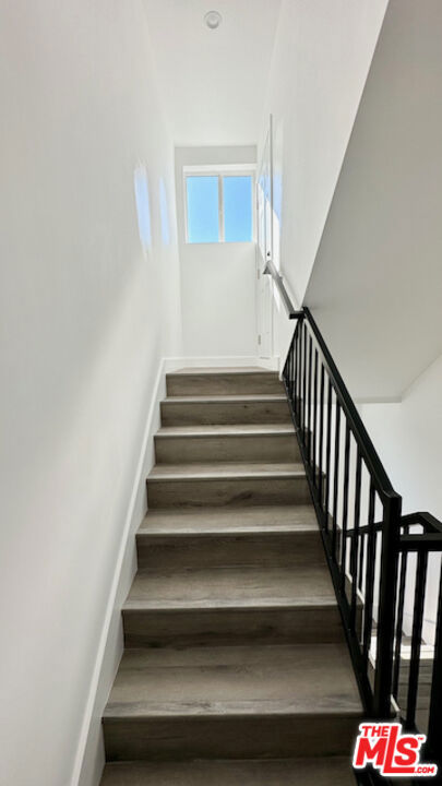 1339 S Hudson Avenue Property Photo 22