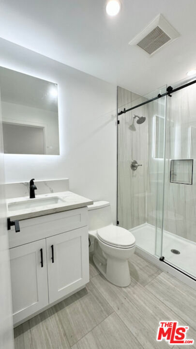 1339 S Hudson Avenue Property Photo 34