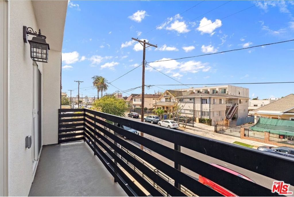1116 S Mariposa Avenue Property Photo 4