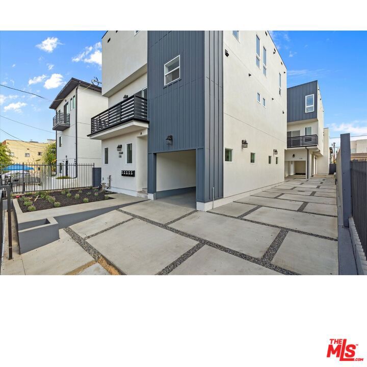 1116 S Mariposa Avenue Property Photo 13