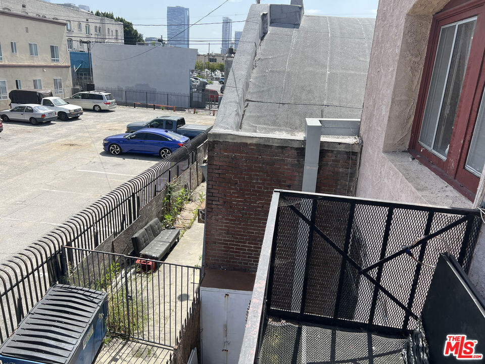 1252 S Lake Street Property Photo 18