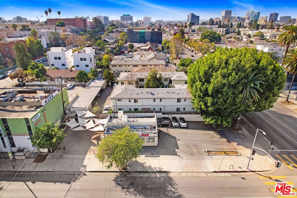 2570 Beverly Boulevard Property Photo 8