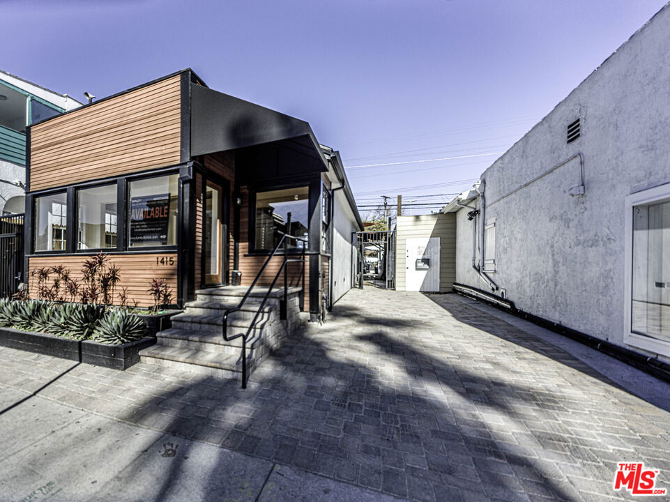 1415 Abbot Kinney ½ Property Photo 15