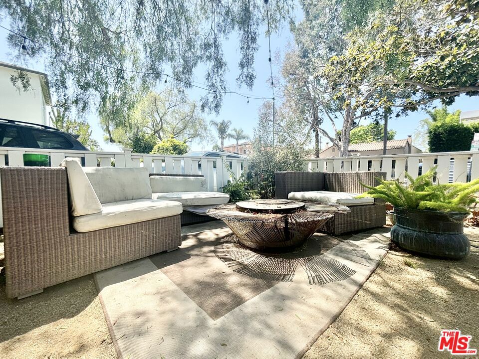630 North Gardner St Property Photo 2