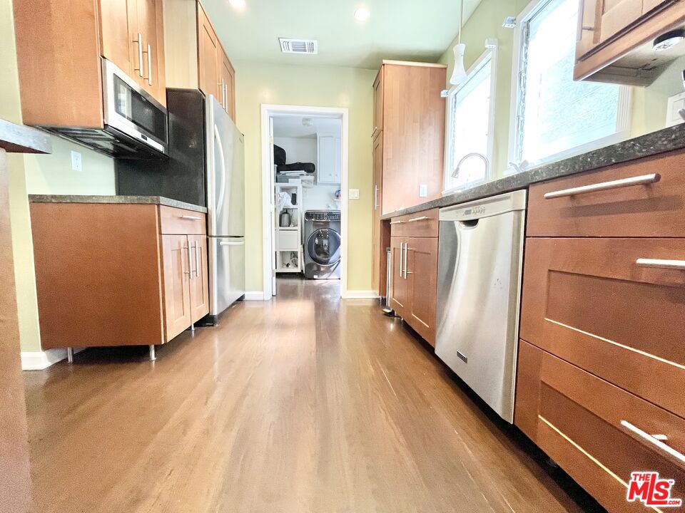 630 North Gardner St Property Photo 7