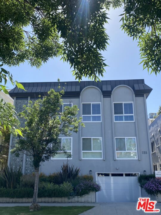 125 S Elm Drive 201 Property Photo 1